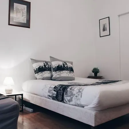 Levis Lovely Flat Apartment Paris